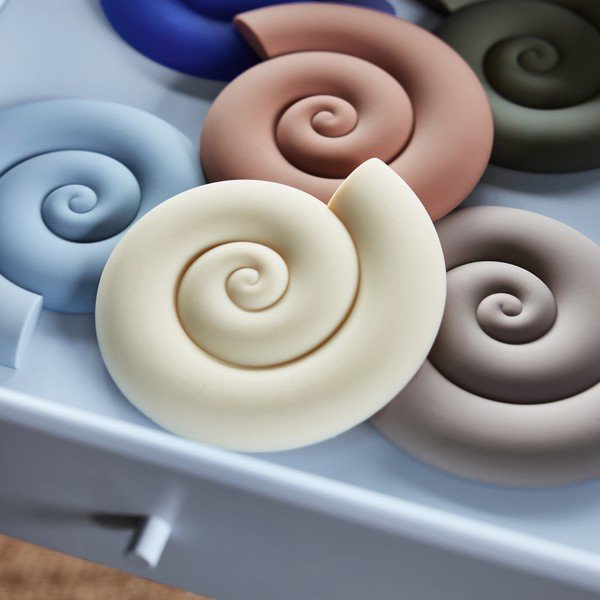 Szilikon edényalátét 15x16,5 cm Nautilus – OYOY Living Design-image-2