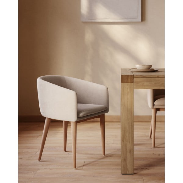 Krémszínű kárpitozott karfás étkezőfotel Harlan – Kave Home-image-1