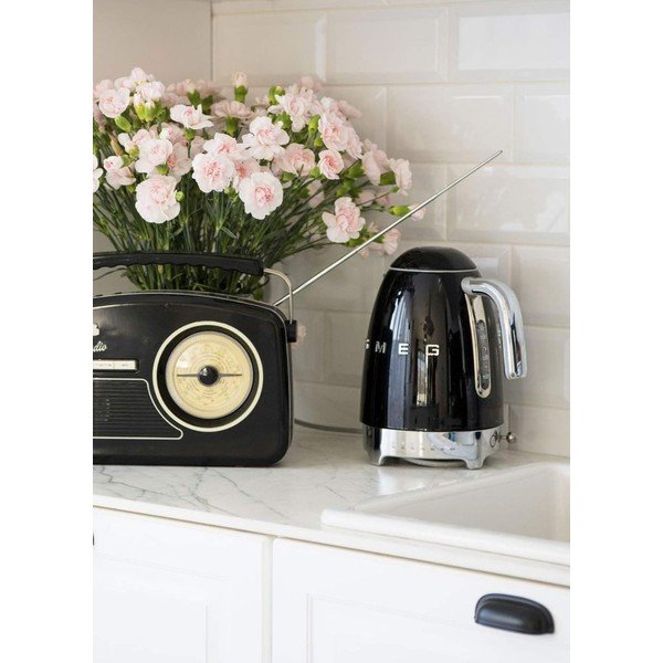 Fekete rozsdamentes acél vízforraló 1,7 l Retro Style – SMEG-image-1