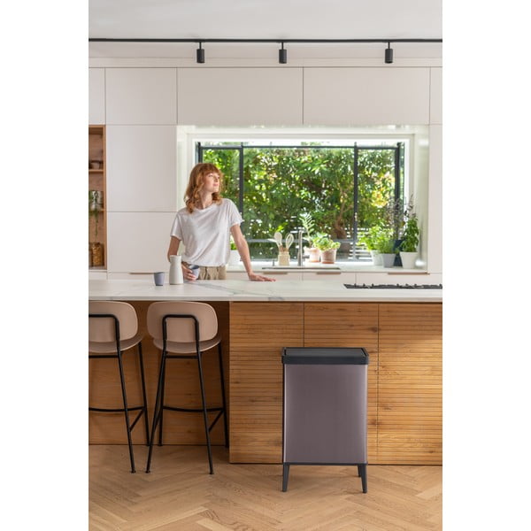 Rózsaszín újrahasznosított műanyag érintésre nyíló szemetes 54 l Verto High – Curver-image-3