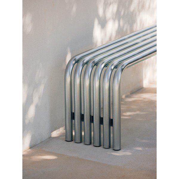 Ezüstszínű fém kerti pad Nokk – noo.ma-image-3