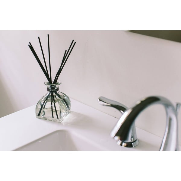 Maracuja, tea és pacsuli illatú illatpálcák, 120 ml - Bridgewater Candle-image-1