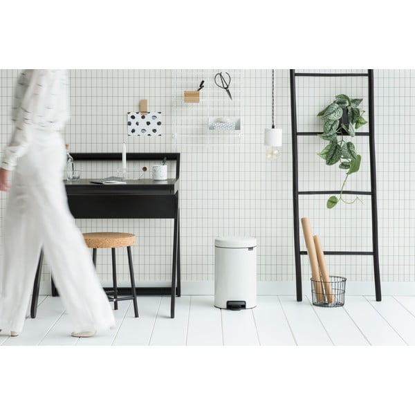 Fehér acél pedálos szemetes 12 l NewIcon – Brabantia-image-4