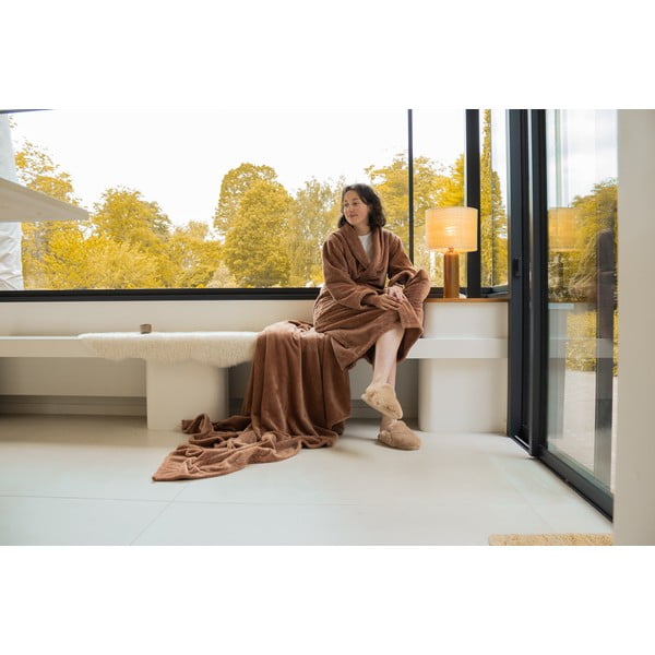 Barna mikroplüss takaró 150x200 cm Pippa – Tiseco Home Studio-image-2
