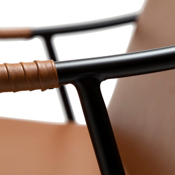 Barna bőrutánzat fotel Boto – DAN-FORM Denmark-image-1