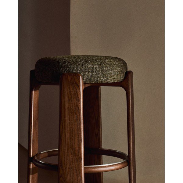 Zöld-sötét natúr színű kőrisfa bárszék (ülésmagasság 65 cm) Granite – Kave Home-image-3