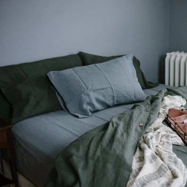 Kék-szürke gumis len lepedő 160x200 cm Blue Fog – Linen Tales-image-1