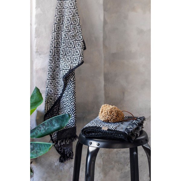 Fekete-fehér pamut törölköző 50x95 cm Morocco – Mette Ditmer Denmark-image-1