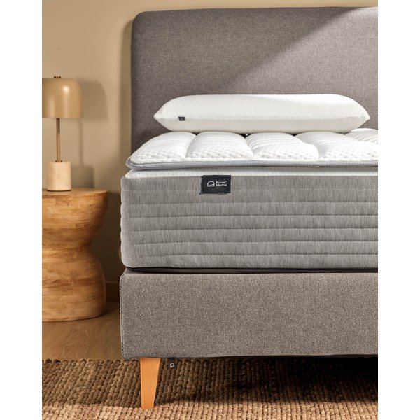 Kemény antiallergén-hőszabályozó rugós matrac 150x200 cm Juno – Kave Home-image-1