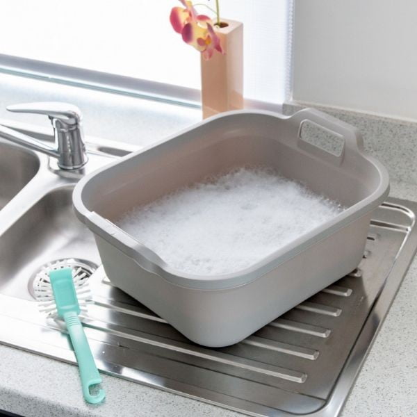 Fekete műanyag lavór két fogantyúval, 39 x 32 x 14 cm - Addis-image-1