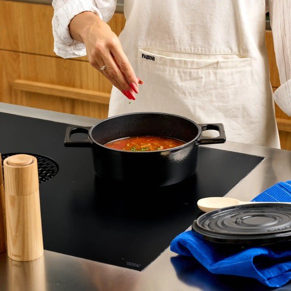 Indukciós tűzhelyhez alkalmas öntöttvas lábas fedővel 2 l Mattia 3.0 – FABINI-image-4