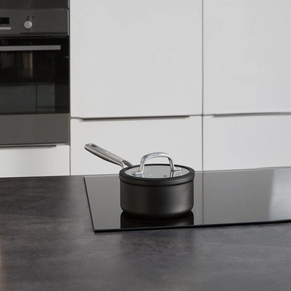 Indukciós tűzhelyhez alkalmas edény fedővel-kerámia felülettel 1,3 l Meda 3.0 – FABINI-image-1