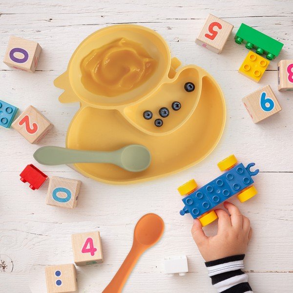 Sárga szilikon gyerek tányér 19x19,5 cm Chicken – Orion-image-4