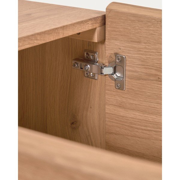 Natúr színű alacsony komód tölgyfa dekorral 150x71 cm Rasha – Kave Home-image-3