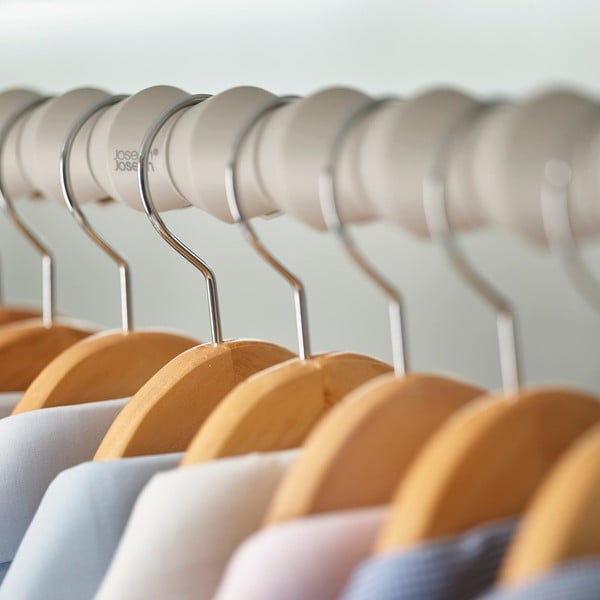 Műanyag távtartó szett ruhásszekrény rúdhoz 2 db-os Orderly – Joseph Joseph-image-1