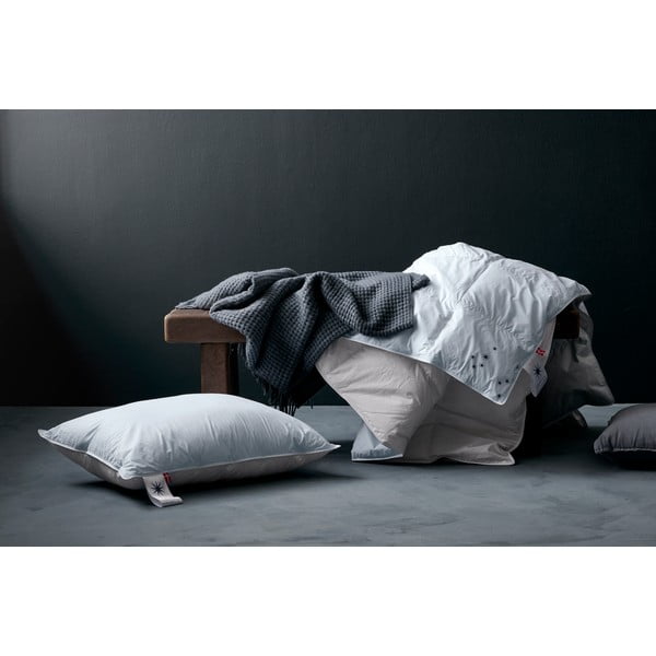 Párna toll töltettel 50x70 cm Capella Low – Universe of Sleeping-image-1