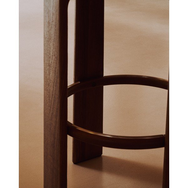 Barna-sötét natúr színű kőrisfa bárszék (ülésmagasság 75 cm) Granite – Kave Home-image-3