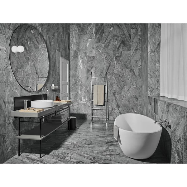 Fényes ezüstszínű fali rozsdamentes acél szappanadagoló 100 ml Nexio – Blomus-image-1