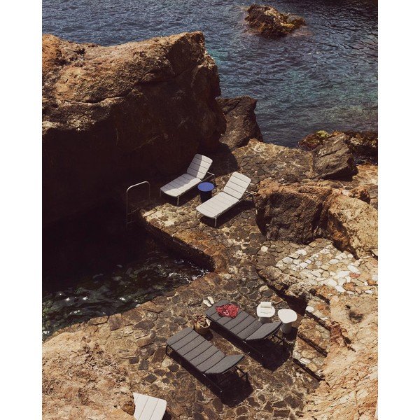 Fekete fém kerti napozóágy Marcona – Kave Home-image-4