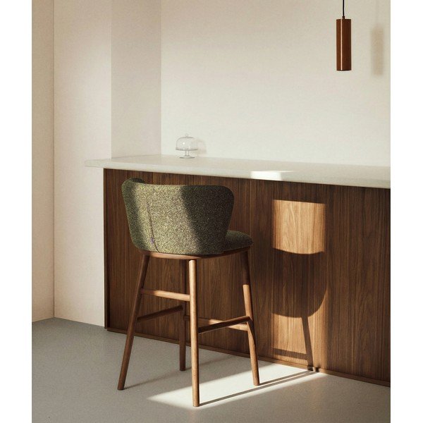 Sötétzöld kárpitozott bárszék (ülésmagasság 65 cm) Ciselia – Kave Home-image-1