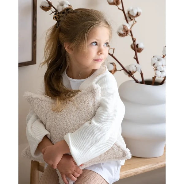 Krémszínű buklé párna gyerek kanapéhoz Star – Wigiwama-image-2