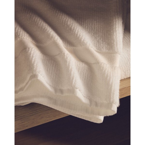 Fehér frottír pamut fürdőlepedő 70x140 cm Olvira – Kave Home-image-2