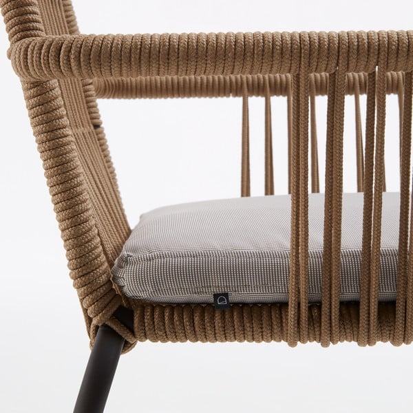 Samt acélszerkezetű és kötélhúrozású kerti szék - Kave Home-image-1