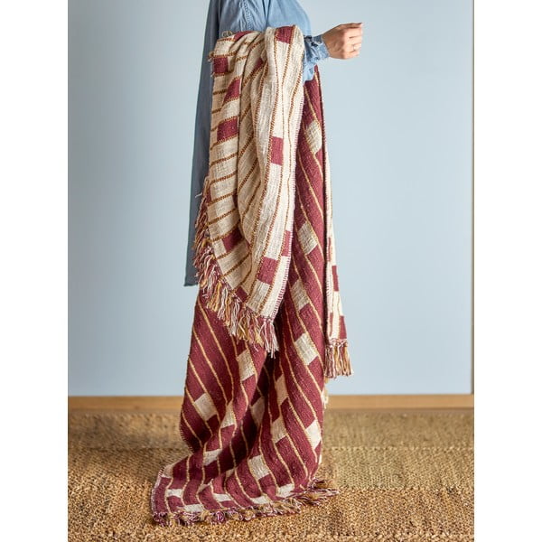 Piros-bézs pamutkeverék takaró 130x160 cm Cang – Bloomingville-image-1