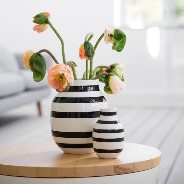 Omaggio fekete-fehér agyagkerámia váza, magasság 12,5 cm - Kähler Design-image-1