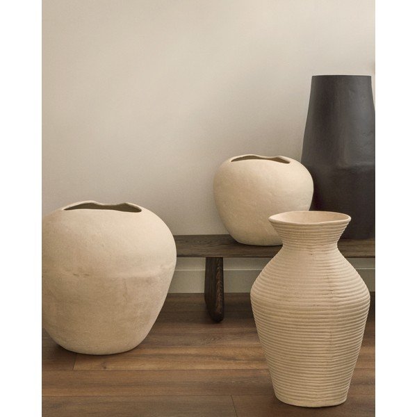 Krémszínű papírmasé magas váza (magasság 51 cm) Pria – Kave Home-image-1