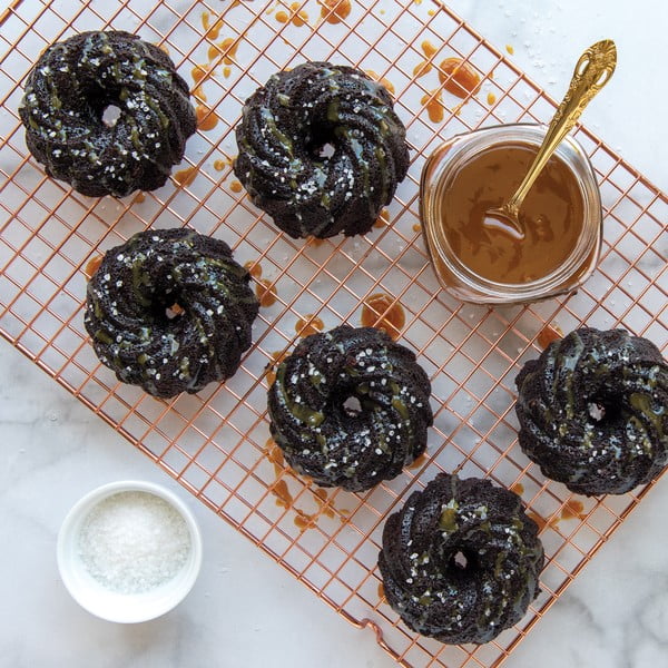 Remous sütőforma 6 süteményhez, 0,7 l - Nordic Ware-image-1