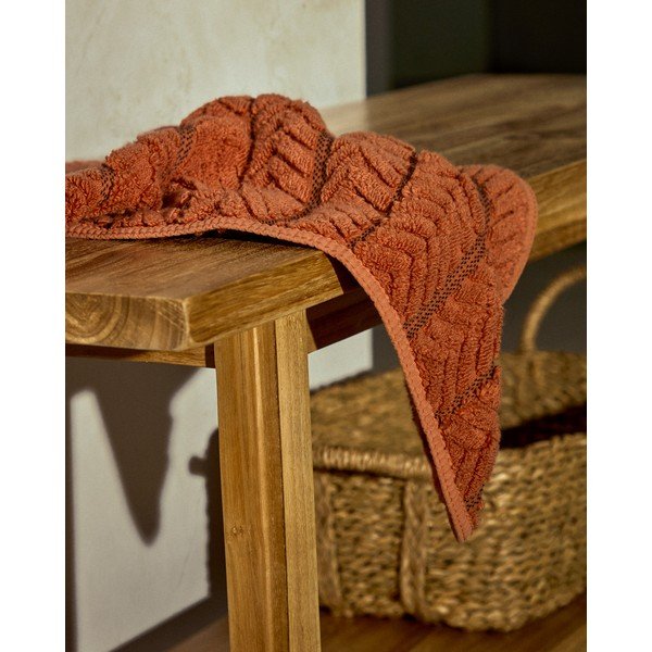 Terrakotta színű frottír pamut törölköző 50x90 cm Rune – Kave Home-image-4