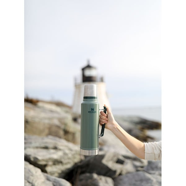 Zöld rozsdamentes acél termosz 1 l Legendary Classic Hammer Tone Green – Stanley-image-1