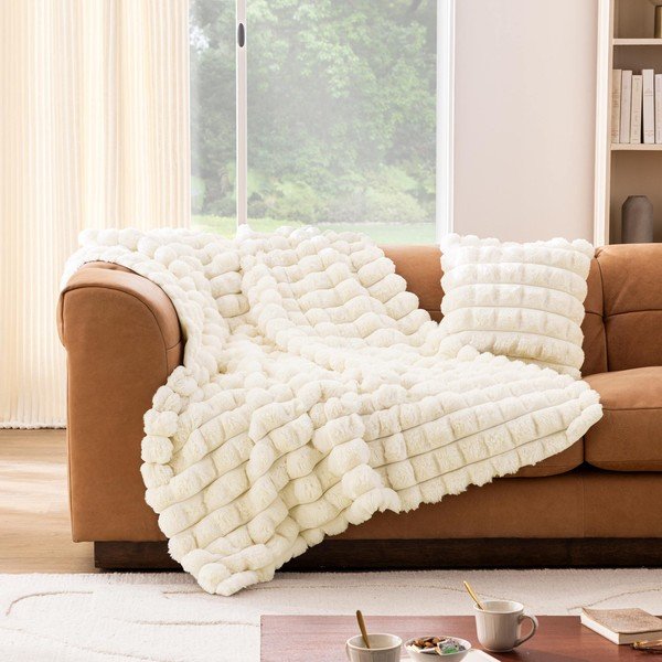 Krémszínű mikroplüss-műszőrme takaró 180x220 cm Igloo – douceur d'intérieur-image-1