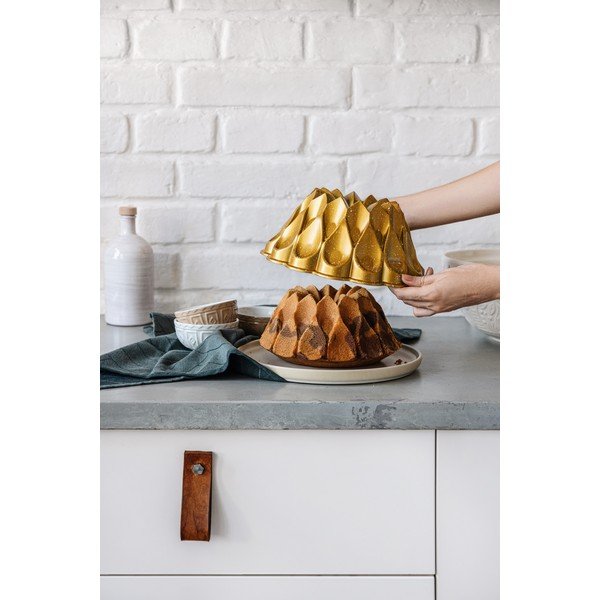 Volcania aranyszínű öntött alumínium sütőforma - Bonami Selection-image-3