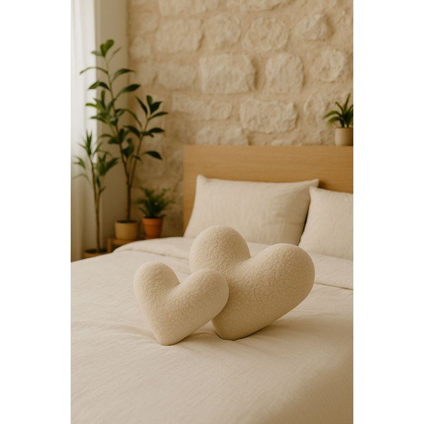 Díszpárna 38x33 cm Teddy Kalp – Mioli Decor-image-1