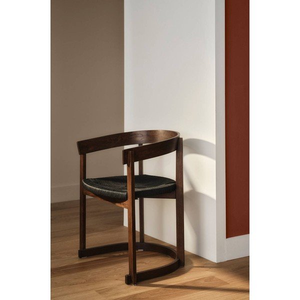 Sötét natúr színű tölgyfa karfás étkezőszék Kungsholmen – Jotex-image-1
