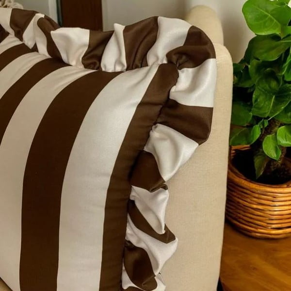 Párnahuzat 45x45 cm Ruffled – Mila Home-image-2