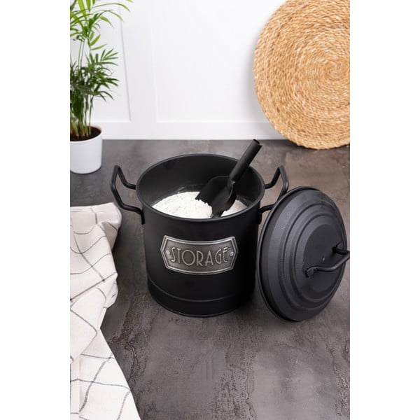 Acél doboz – Hermia-image-2