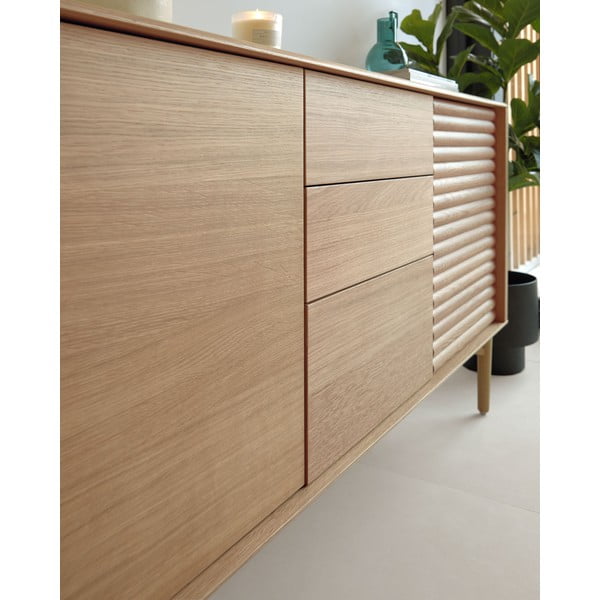 Natúr színű alacsony komód tölgyfa dekorral 200x86 cm Lenon – Kave Home-image-4