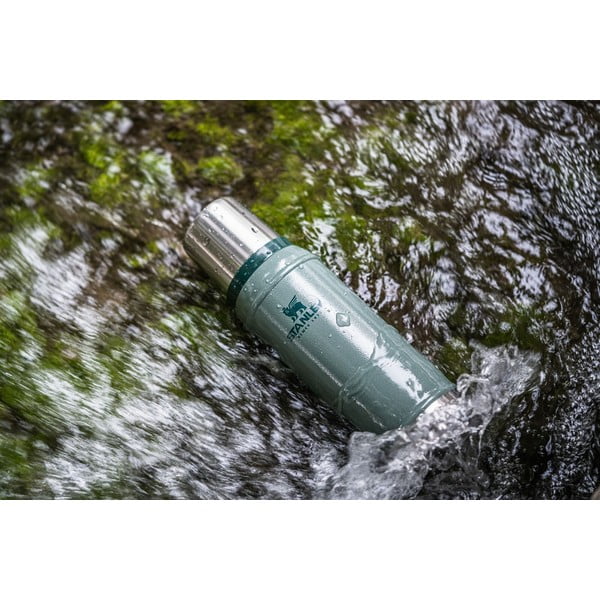 Zöld rozsdamentes acél termosz 750 ml Legendary Classic Hammer Tone Green – Stanley-image-1