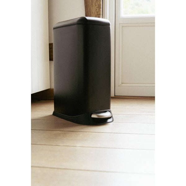 Matt fekete acél pedálos szemetes 20 l Design – Wenko-image-2