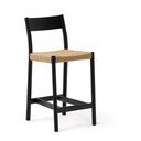 Fekete-natúr színű tölgyfa bárszék (ülésmagasság 65 cm) Yalia – Kave Home