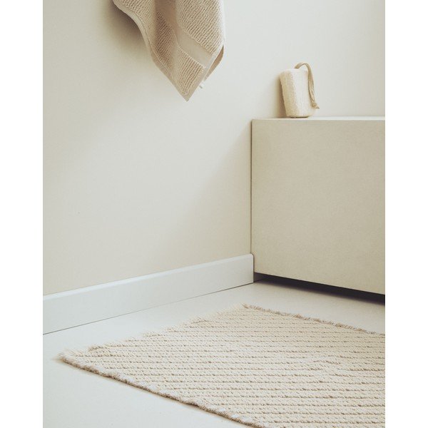 Bézs fürdőszobai kilépő 50x70 cm Janu – Kave Home-image-1