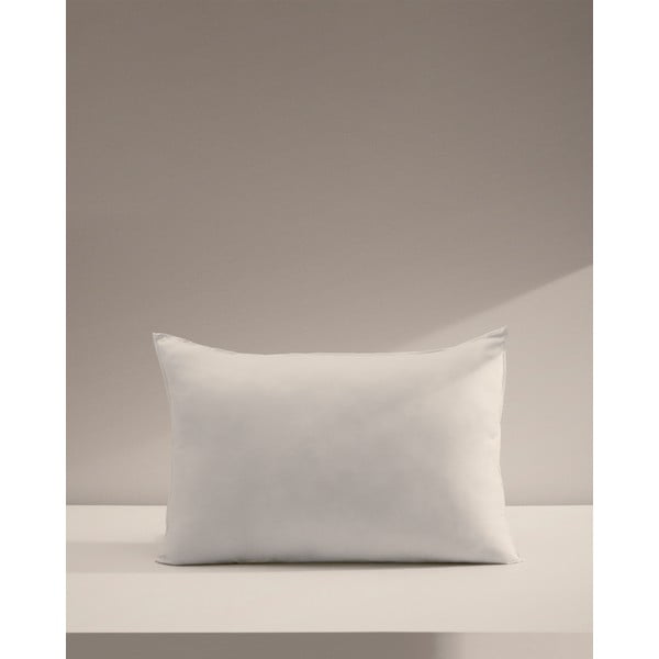 Párna 50x80 cm Fluff – Kave Home-image-1