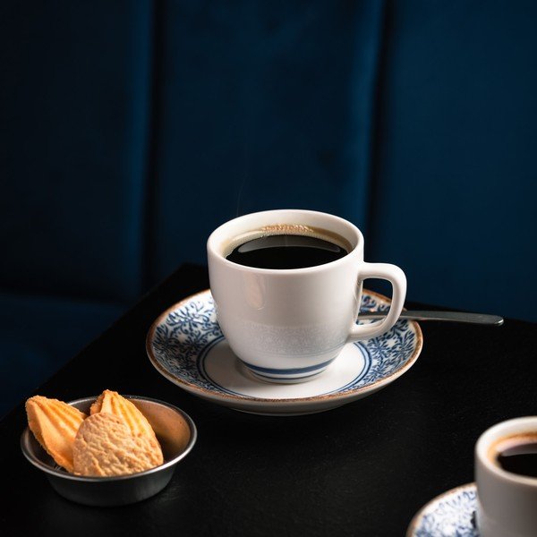Fehér-kék porcelán csészealj ø 14 cm Azul – BonBistro-image-1