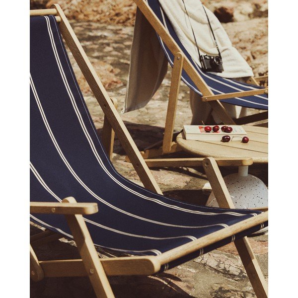 Kék tömörfa kerti napozóágy Vilara – Kave Home-image-2