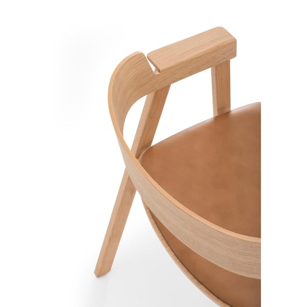 Barna-natúr színű bőr karfás étkezőszék Flip – Gazzda-image-3