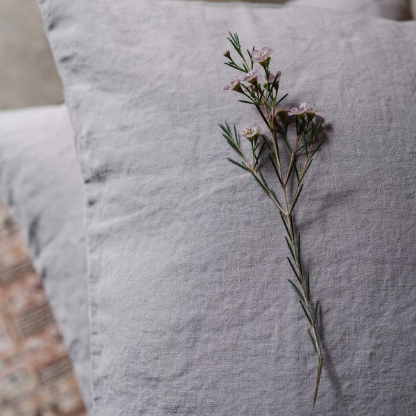 Len párnahuzat 80x80 cm Light Grey – Linen Tales-image-1