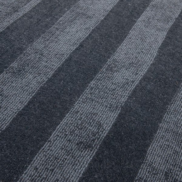 Sötétkék kézi szövésű szőnyeg újrahasznosított szálakból 160x230 cm Connor – MADE-image-2
